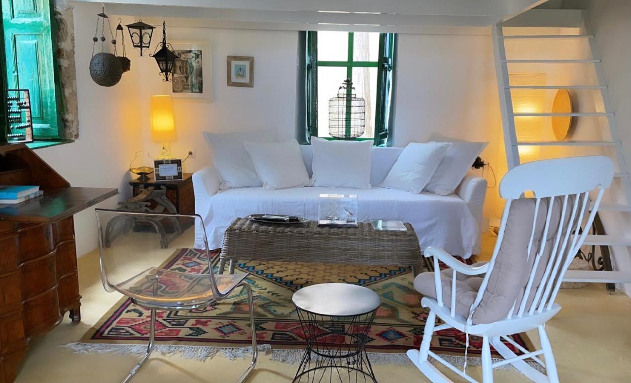 Hypate, Traditional Island Cottage Chalki Town Екстер'єр фото